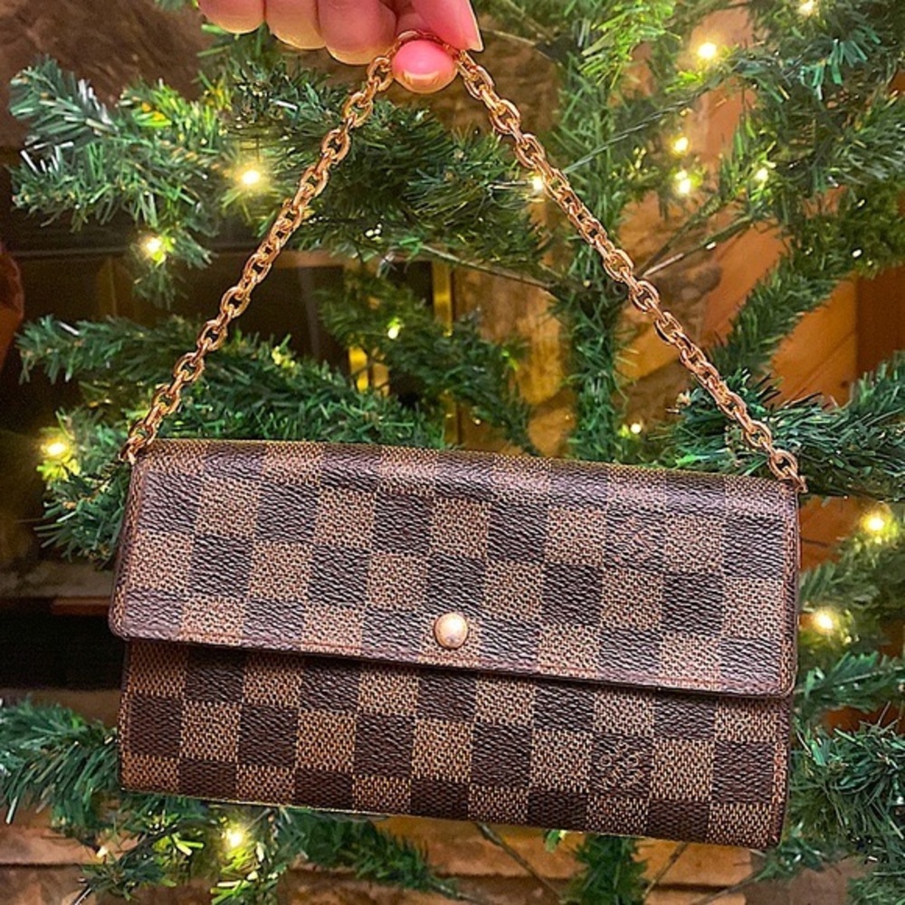 Authentic LV Damier Sarah Wallet in Brown